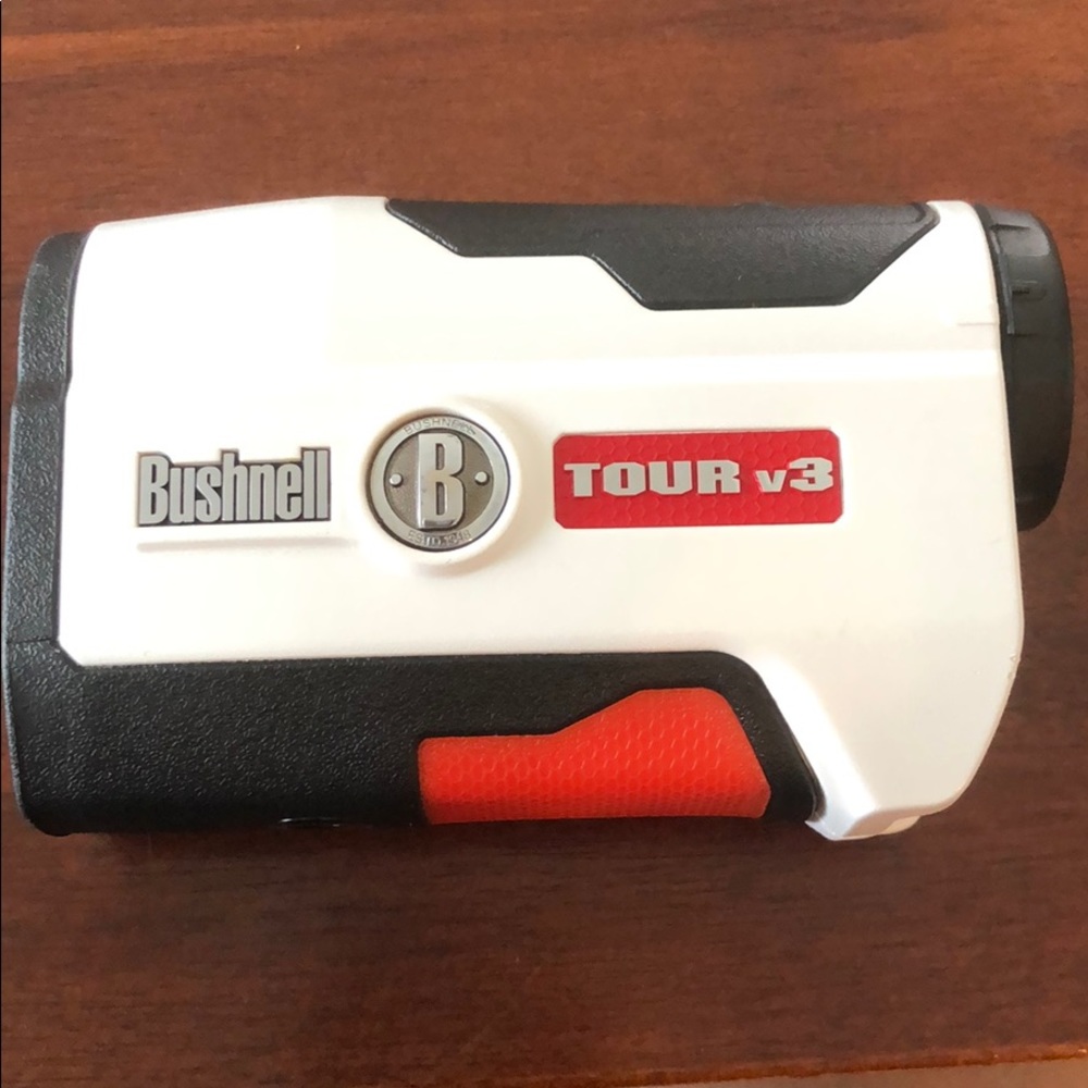 Bushnell Tour V3 rangefinder